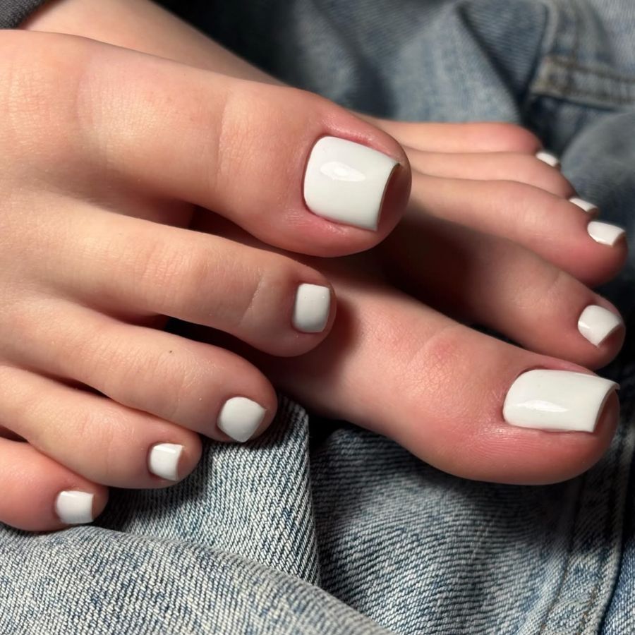 Pedicura semipermanente, trabajo de Malú